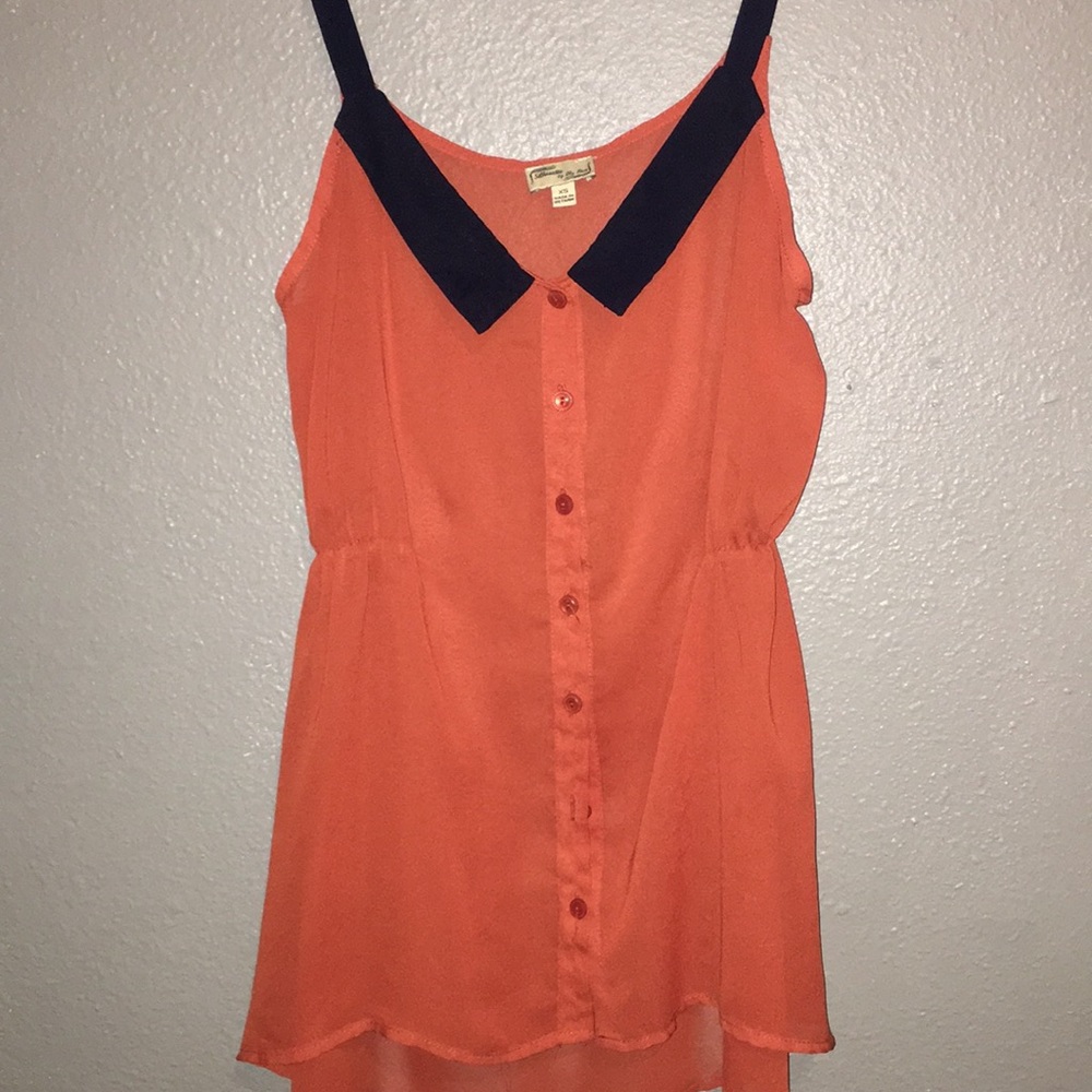 Cute button up top